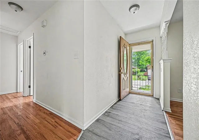 Photo 4 of Single family home for sale at 6111 E 108th Terrace, Kansas City, MO 64134 | MLS# 2637219 | Listing updated on 2026-08-25