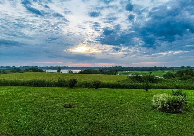 4th image of 25651 Liberty Rd, Maryville, MO 64468 | MLS# 2637220