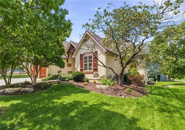 4th image of 10230 Marion St, Lenexa, KS 66220 | MLS# 2637234