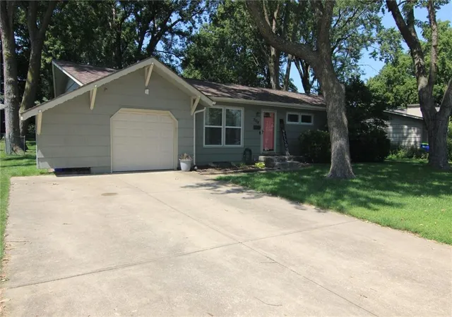2nd image of 7104 Melrose Ln, Shawnee, KS 66203 | MLS# 2637236