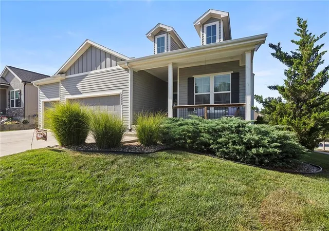 1st image of 24814 W 144th Ter, Olathe, KS 66061 | MLS# 2637238