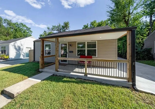 4th image of 5201 Locust Ave, Kansas City, KS 66106 | MLS# 2637247