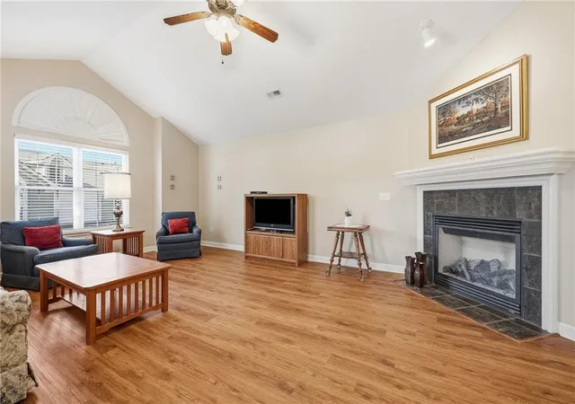 Photo 4 of House for sale at 7104 Hedge Ln Ter, Shawnee, KS 66227 | MLS# 2637248 | Listing updated on 2026-10-04