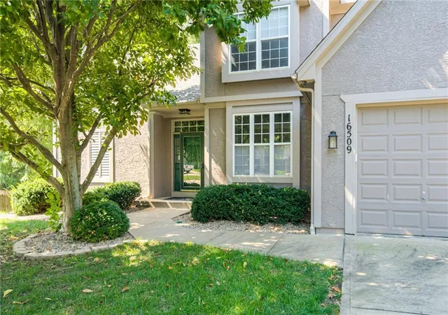 4th image of 16509 W 80Th Ter, Lenexa, KS 66219 | MLS# 2637249