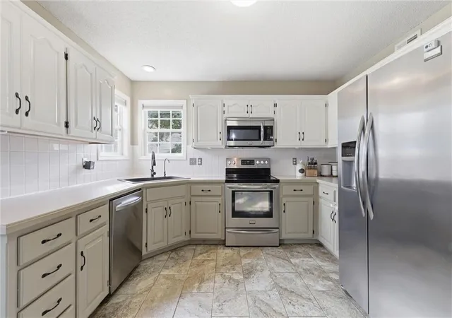 Photo 4 of Single family home for sale at 1319 NE 105th Terrace, Kansas City, MO 64155 | MLS# 2637252 | Listing updated on 2026-08-30