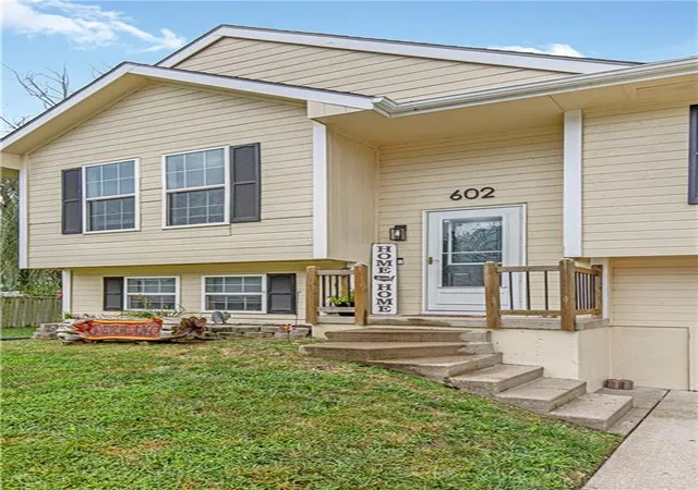 Photo 2 of Single family home for sale at 602 Woodson St, Kearney, MO 64060 | MLS# 2637261 | Listing updated on 2026-08-30