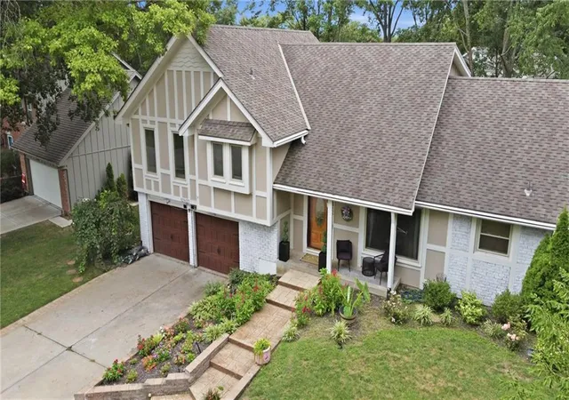 3rd image of 12823 W 82Nd St, Lenexa, KS 66215 | MLS# 2637262