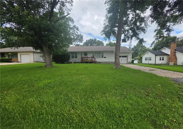 Photo 1 of Sale Pending at 2126 S 48th Street, Kansas City, KS 66106 | MLS# 2637265 | Listing updated on 2026-09-05