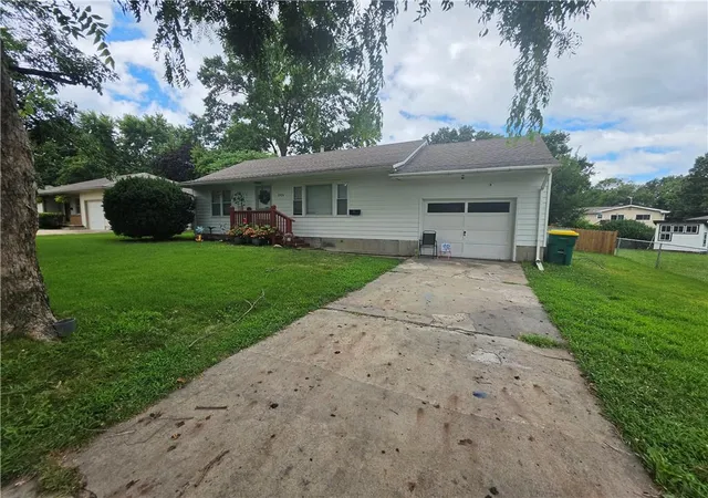 Photo 2 of Sale Pending at 2126 S 48th Street, Kansas City, KS 66106 | MLS# 2637265 | Listing updated on 2026-09-05