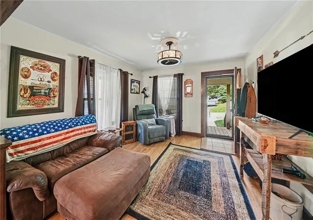 Photo 4 of Sale Pending at 2515 N 4Th St, St Joseph, MO 64505 | MLS# 2637269 | Listing updated on 2026-09-13