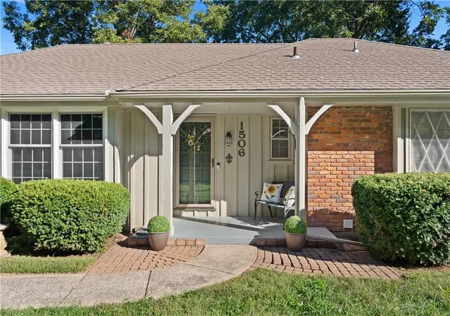 Photo 2 of Sale Pending at 1506 Sw 6th Street, Lees Summit, MO 64081 | MLS# 2637274 | Listing updated on 2026-10-07