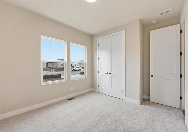 5th image of 20635 Skyview Ln, Spring Hill, KS 66083 | MLS# 2637275