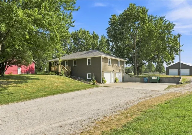 4th image of 23265 W 287th Street, Paola, KS 66071 | MLS# 2637279