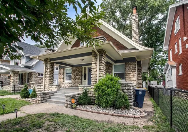 2nd image of 3416 S Benton Ave, Kansas City, MO 64128 | MLS# 2637280