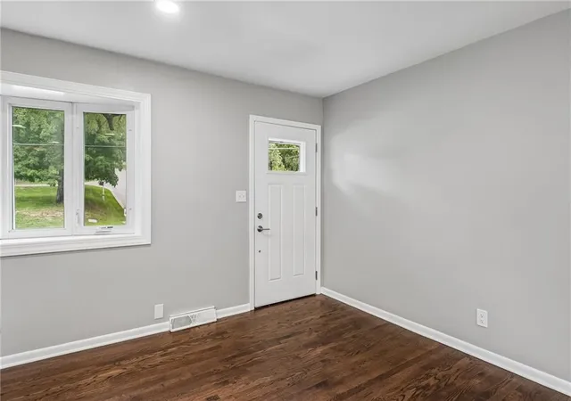 Photo 3 of Single family home for sale at 3741 N Brighton Ave, Kansas City, MO 64117 | MLS# 2637286 | Listing updated on 2026-08-29