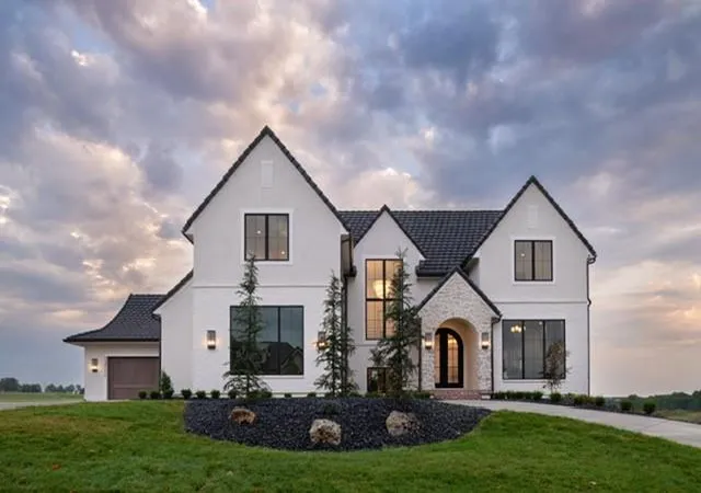 1st image of 12111 W 173rd Ter, Overland Park, KS 66221 | MLS# 2637287