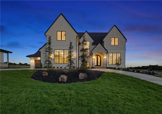 5th image of 12111 W 173Rd Ter, Overland Park, KS 66221 | MLS# 2637287