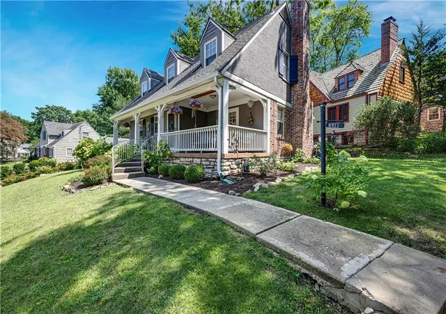 Photo 2 of Sale Pending at 6811 Rockhill Rd, Kansas City, MO 64131 | MLS# 2637291 | Listing updated on 2026-09-21