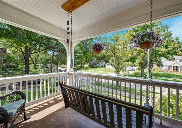 Photo 4 of Sale Pending at 6811 Rockhill Rd, Kansas City, MO 64131 | MLS# 2637291 | Listing updated on 2026-09-21
