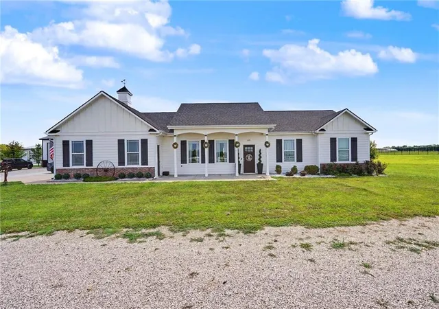 4th image of 676 E 1375 Rd, Lawrence, KS 66046 | MLS# 2637293