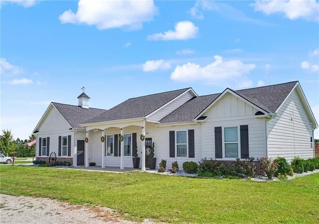 5th image of 676 E 1375 Rd, Lawrence, KS 66046 | MLS# 2637293