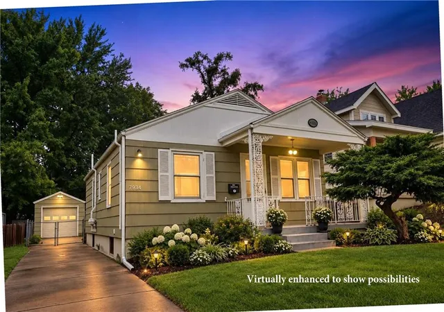 Single family home for sale at 7934 Main St, Kansas City, MO 64114 | MLS# 2637294