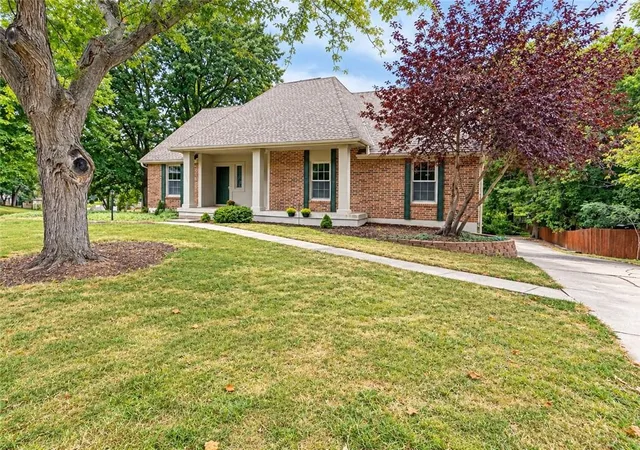 Photo 2 of Single family home for sale at 1313 Nw Porter Dr, Blue Springs, MO 64015 | MLS# 2637323 | Listing updated on 2026-10-08