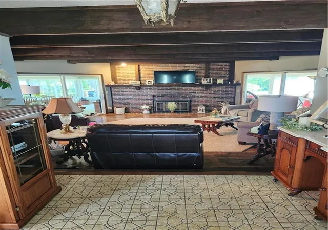4th image of 28200 S Grand River Rd, Freeman, MO 64746 | MLS# 2637332