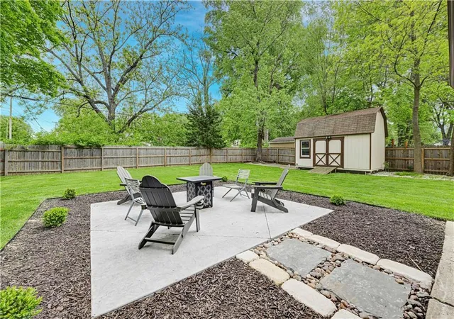 Photo 3 of Sale Pending at 7501 Lowell Ave, Overland Park, KS 66204 | MLS# 2637334 | Listing updated on 2026-08-30
