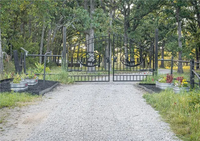 3rd image of 2099 Heritage Rd, Sedan, KS 67361 | MLS# 2637335