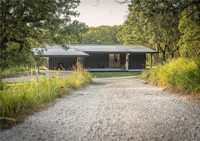 5th image of 2099 Heritage Rd, Sedan, KS 67361 | MLS# 2637335