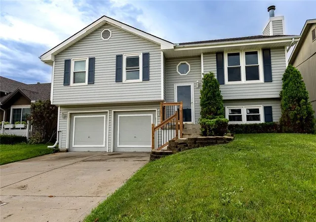 2nd image of 8631 Ne 110th St, Kansas City, MO 64157 | MLS# 2637339