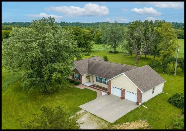 5th image of 560 Ne 115 Rd, Knob Noster, MO 64093 | MLS# 2637341