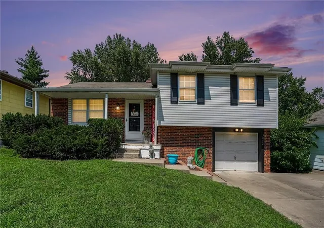 Photo 1 of Sale Pending at 5052 Ne 56th Pl, Kansas City, MO 64119 | MLS# 2637362 | Listing updated on 2026-09-06
