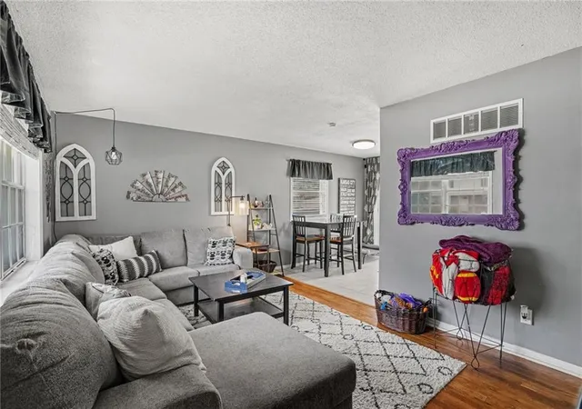 Photo 4 of Sale Pending at 5052 Ne 56Th Pl, Kansas City, MO 64119 | MLS# 2637362 | Listing updated on 2026-09-06