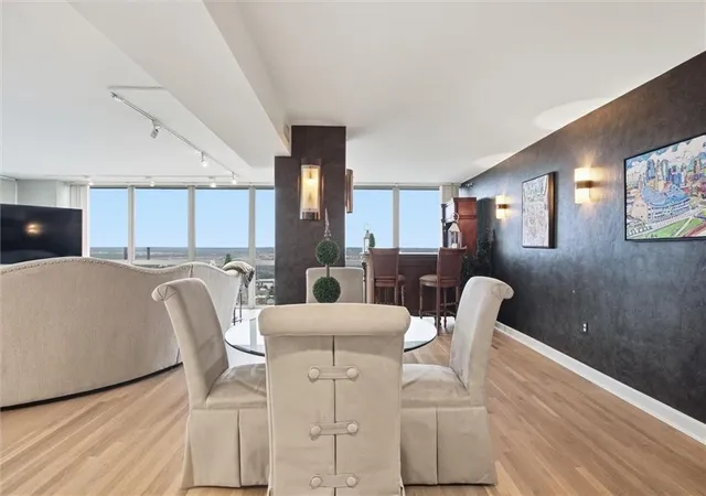 Photo 2 of Condo for sale at 600 E Admiral Blvd #1408, Kansas City, MO 64106 | MLS# 2637364 | Listing updated on 2026-08-31