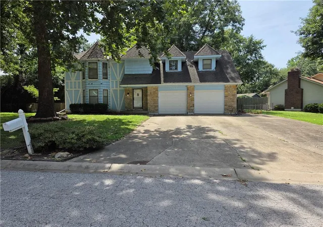 1st image of 11109 E 71st Ter, Raytown, MO 64133 | MLS# 2637366