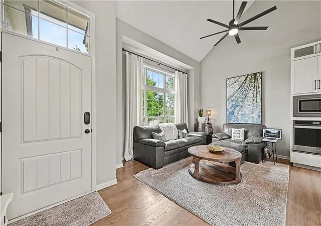 Photo 5 of Sale Pending at 1419 NE 106th Place, Kansas City, MO 64155 | MLS# 2637373 | Listing updated on 2026-08-27