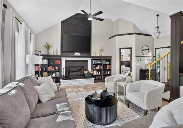 3rd image of 16122 S Stagecoach Dr, Olathe, KS 66062 | MLS# 2637376