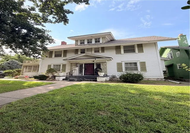 1st image of 1051 Kimball Ave, Kansas City, KS 66104 | MLS# 2637377