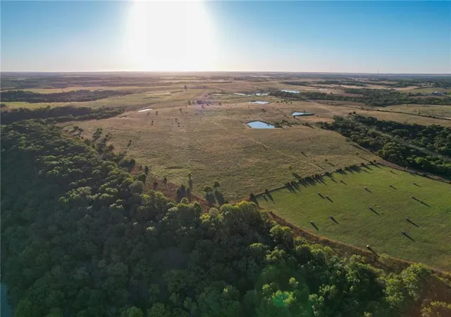 Photo 4 of Sale Pending at 121st Road, Arkansas City, KS 67005 | MLS# 2637386 | Listing updated on 2026-08-18