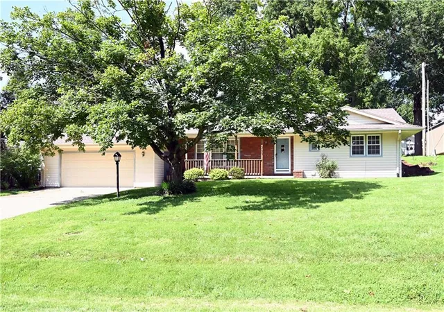 Photo 3 of Single family home for sale at 1203 W Price Ave, Savannah, MO 64485 | MLS# 2637387 | Listing updated on 2026-10-17