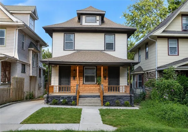 Photo 2 of Multi family home for sale at 4110 Charlotte St, Kansas City, MO 64110 | MLS# 2637388 | Listing updated on 2026-09-04