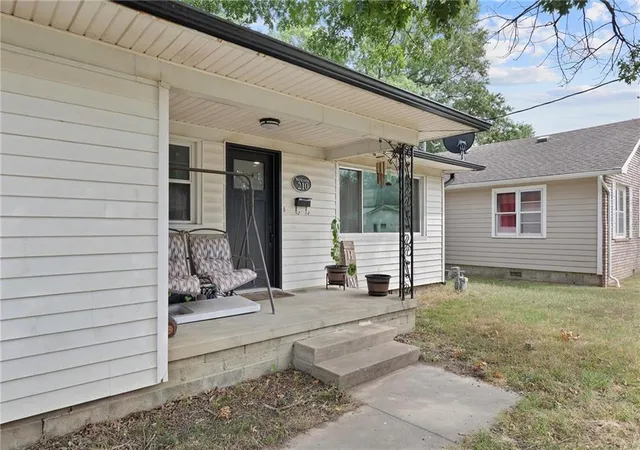 image of 210 Goode Ave, Columbus, KS 66725 | MLS# 2637391