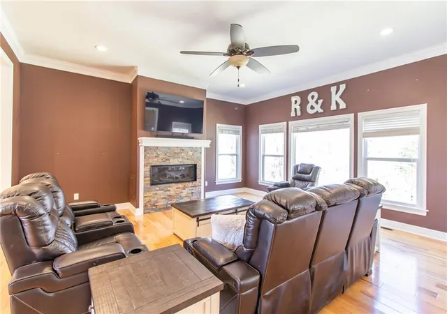 Photo 3 of Single family home for sale at 17795 Stoney Crk Ln, Warsaw, MO 65355 | MLS# 2637395 | Listing updated on 2026-09-17