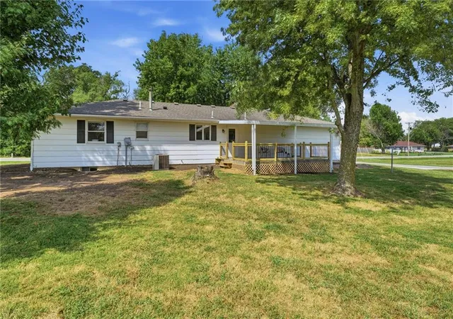 Photo 3 of Single family home for sale at 100 S State Route F, Garden City, MO 64747 | MLS# 2637402 | Listing updated on 2026-09-18