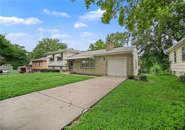 Photo 2 of Sale Pending at 11214 E 53rd Terrace, Raytown, MO 64133 | MLS# 2637403 | Listing updated on 2026-08-31