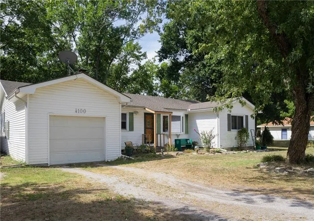 1st image of 4100 Main St, Parsons, KS 67357 | MLS# 2637404