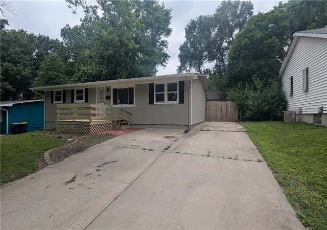 Photo 2 of Single family home for sale at 8602 E 91st Terrace, Kansas City, MO 64138 | MLS# 2637412 | Listing updated on 2026-08-23