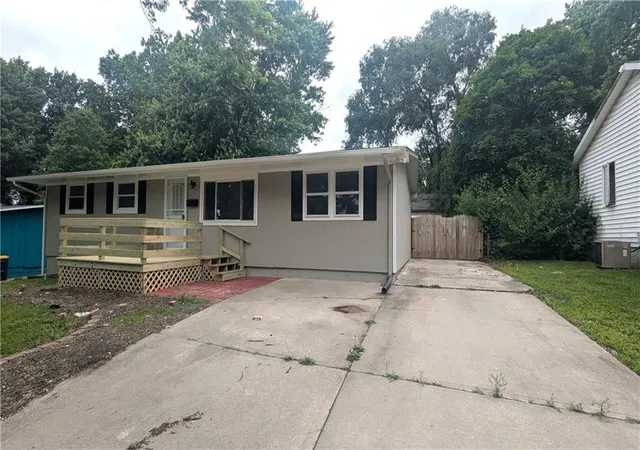 Photo 3 of Single family home for sale at 8602 E 91st Terrace, Kansas City, MO 64138 | MLS# 2637412 | Listing updated on 2026-08-23